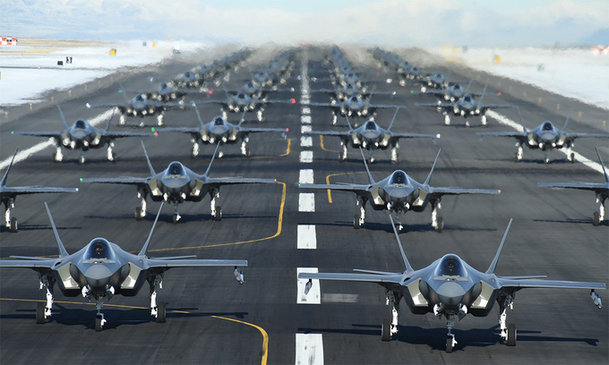 Hàng chục tiêm kích F-35 Mỹ đắp chiếu - Hình 1