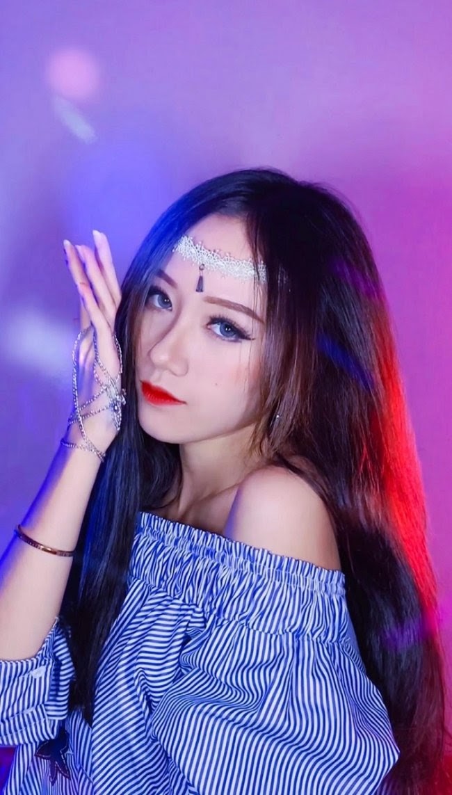 Đào Lê Phương Hoa (Hoa Hanassi) - Hot girl dạy nhảy TikTok khiến dân tình mê mẩn - Ảnh 2