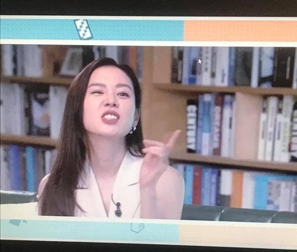 Son Ye Jin lộ dấu hiệu lão hóa cùng biểu cảm khó đỡ nhưng vẫn nhận được mưa lời khen - Hình 3