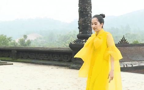 Clip không lên sóng: Nam Em liên tục lảo đảo, đi phải có người dìu vì sức khỏe yếu khi quay show thực tế - Hình 1