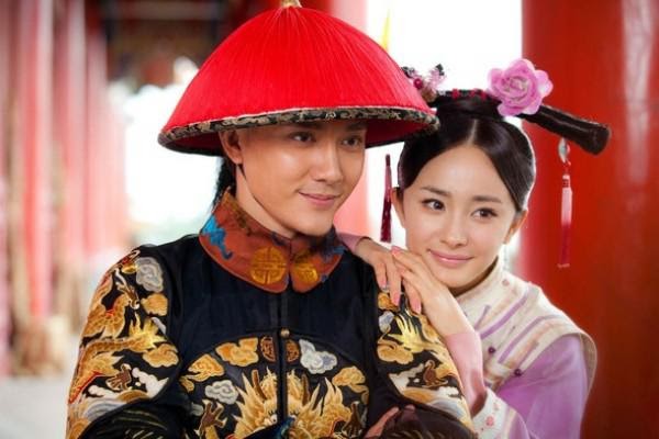 Phùng Thiệu Phong đòi thêm cảnh hôn với Dương Mịch khi nữ diễn viên mới 17 tuổi - Hình 1