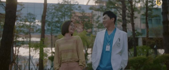 Preview Hospital Playlist 2 tập 4: Jun Wan suy sụp hoàn toàn vì tình cảm, cặp Song Hwa - Ik Jun ngày càng gần gũi nhau hơn? - Hình 5