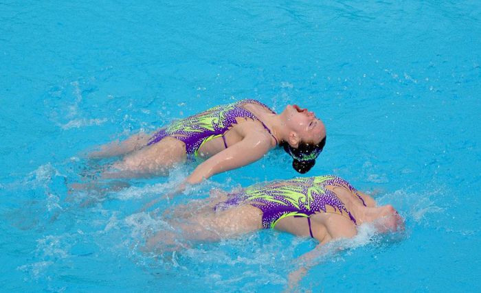 Hai mỹ nhân Olympic khoe bộ ảnh bikini đẹp hút hồn - Hình 11