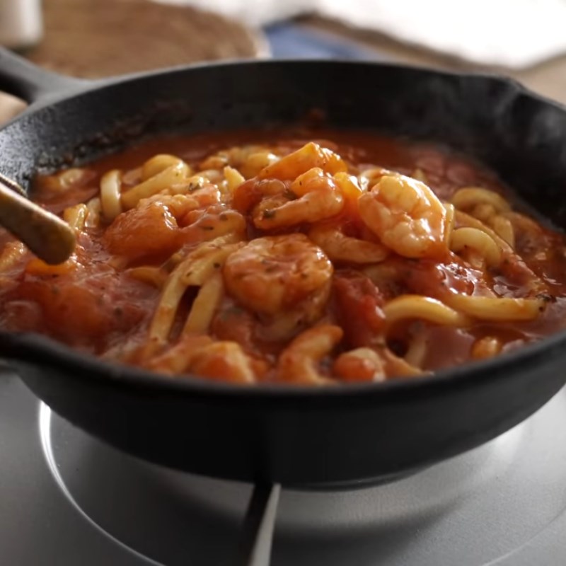 Cách làm mì udon xào trứng cà chua đơn giản cho bữa ăn thêm ngon - hình 13
