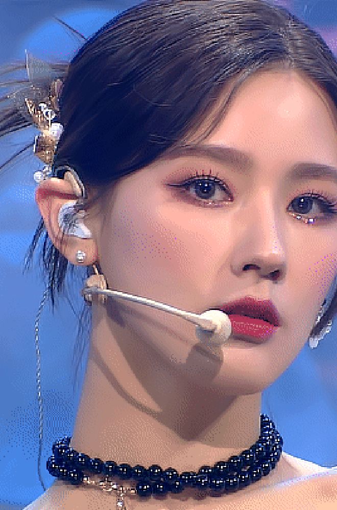 Từ câu chuyện của Miyeon ((G)I-DLE), ta sẽ rút ra bài học: Chưa cần thẩm mỹ, đổi style makeup là đã lột xác rồi - Hình 12