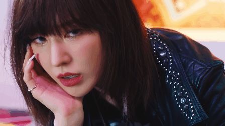 Wendy (Red Velvet) gây náo loạn với màn biến hoá từ tiểu thư thành rocker trong tích tắc, fan đồng loạt nhận chồng - Hình 3