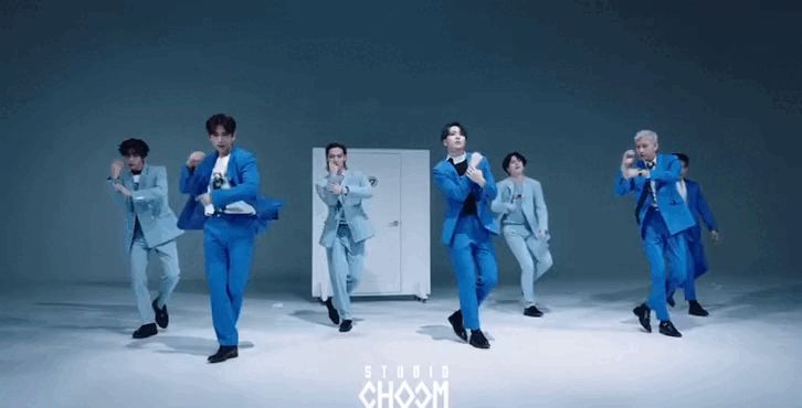 Trailer MV mới của boygroup Việt Nam FOR7 đạo nhái trắng trợn từ GOT7 - Hình 4