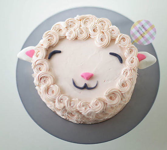 Cách làm bánh kem sinh nhật hình chú cừu cho bé thích mê - Ẩm thực - Việt  Giải Trí