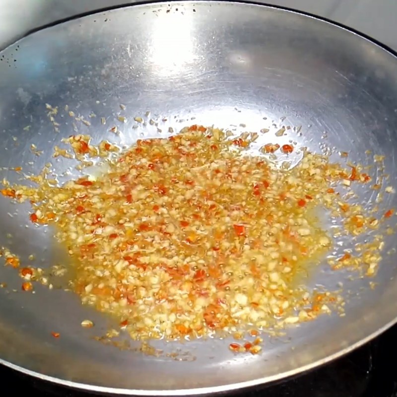 Cách làm tương hột xào sả ớt chay đơn giản đậm đà hao cơm - Hình 3