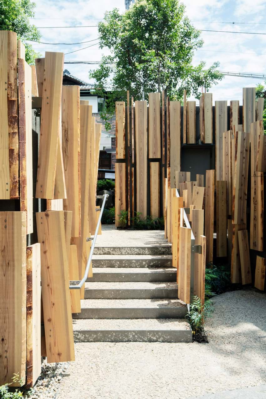 Nhà vệ sinh công cộng ẩn mình trong cây xanh ở Công viên Shoto Nabeshima  Tokyo - Sáng tạo - Việt Giải Trí