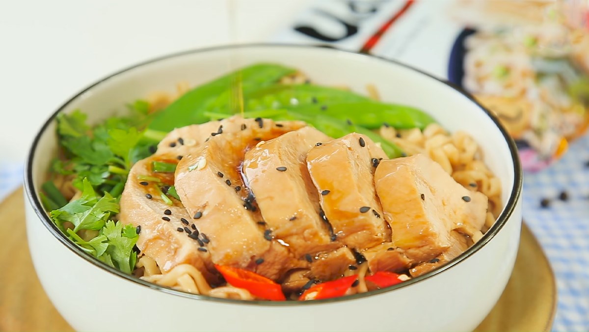2 cách nấu mì udon gà và kim chi đậm đà, thơm phức cực ngon miệng - Hình 1