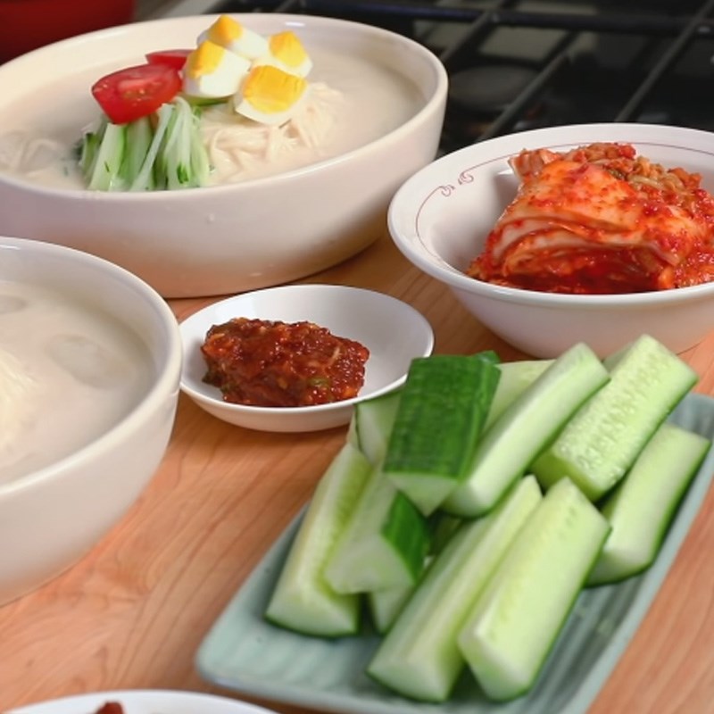 Cách làm mì lạnh sữa đậu nành (Kongguksu) Hàn Quốc thơm ngon chuẩn vị - Hình 21