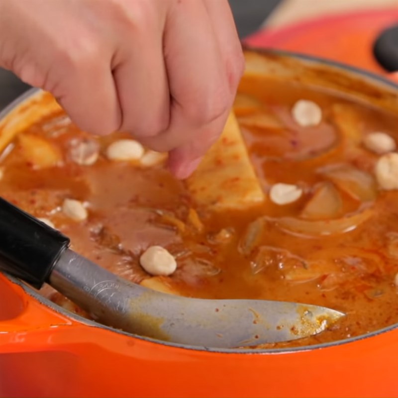 Cách làm sốt và nấu cà ri massaman chuẩn vị Thái, đơn giản tại nhà - Hình 27