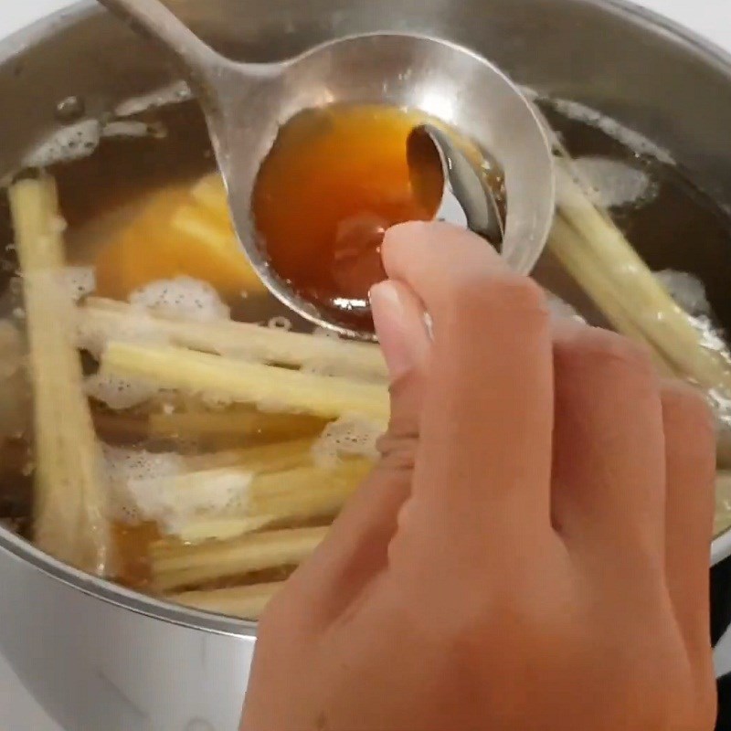 Cách nấu bún bò Đà Nẵng biến tấu đơn giản hơn tại nhà, ăn là ghiền - Hình 9