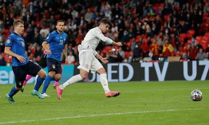 Cận cảnh Italy đánh bại Tây Ban Nha, thẳng tiến chung kết EURO 2020 - Hình 11