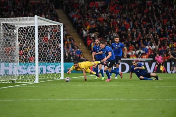 Cận cảnh Italy đánh bại Tây Ban Nha, thẳng tiến chung kết EURO 2020 - Hình 16