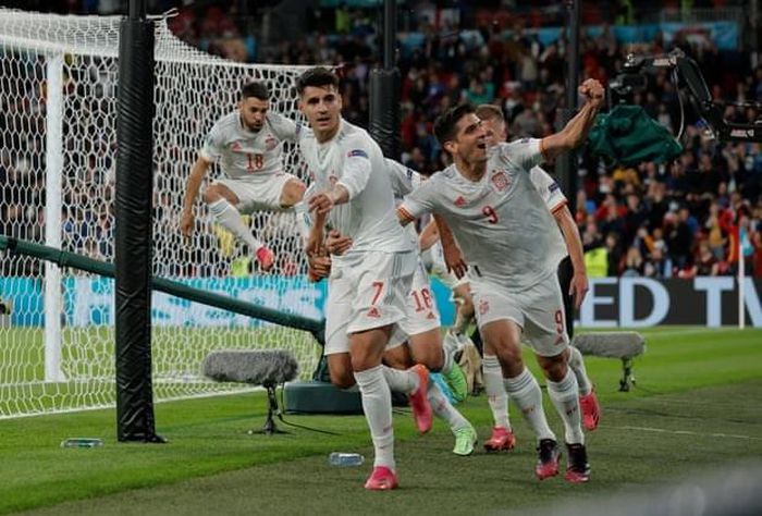 Cận cảnh Italy đánh bại Tây Ban Nha, thẳng tiến chung kết EURO 2020 - Hình 13