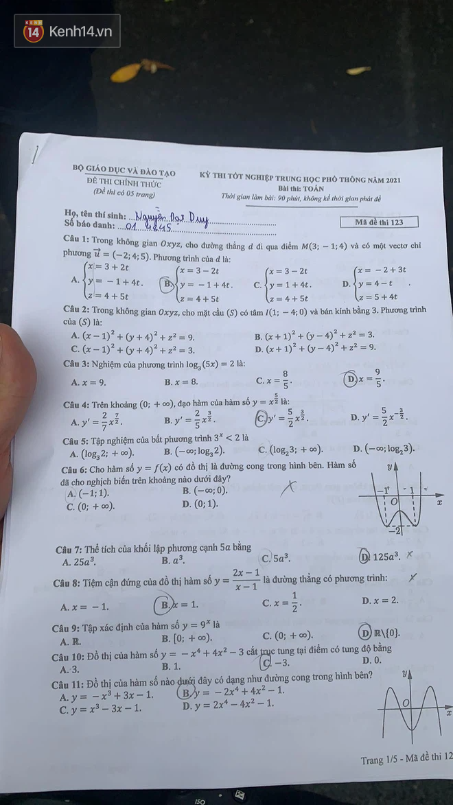 Đề thi môn Toán tốt nghiệp THPT 2021 chính thức: Thí sinh kêu dễ, toàn 8 - 9 - 10 - Hình 1