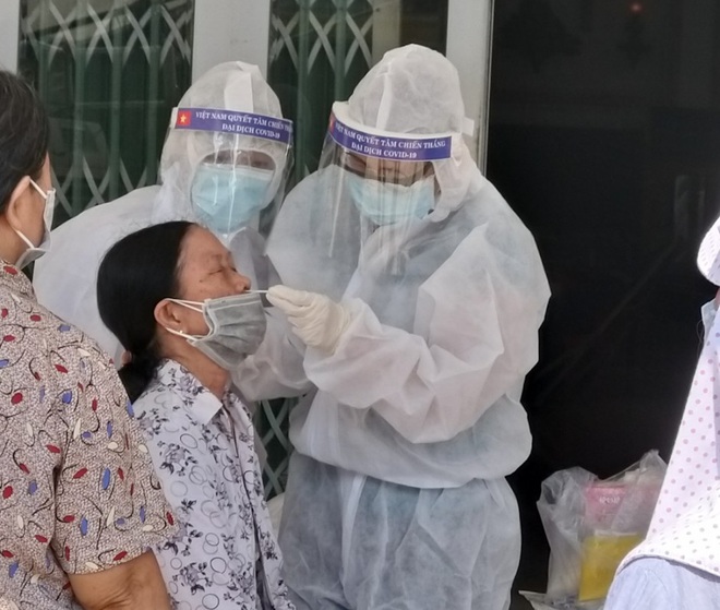 Đồng Nai: Test nhanh lấy giấy thông hành, phát hiện 5 ca nhiễm SARS-CoV-2 - Hình 1