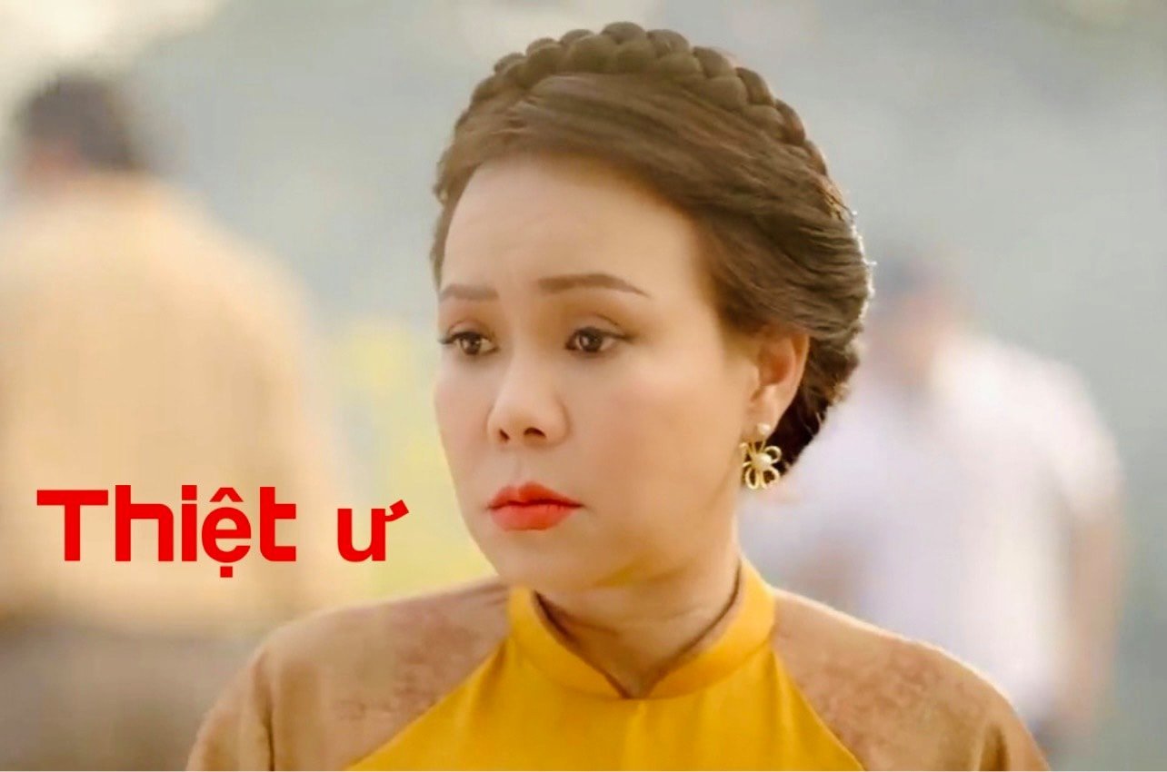 MC Quyền Linh đi dép tổ ong, đóng thùng hài hước tưới cây - Hình 5