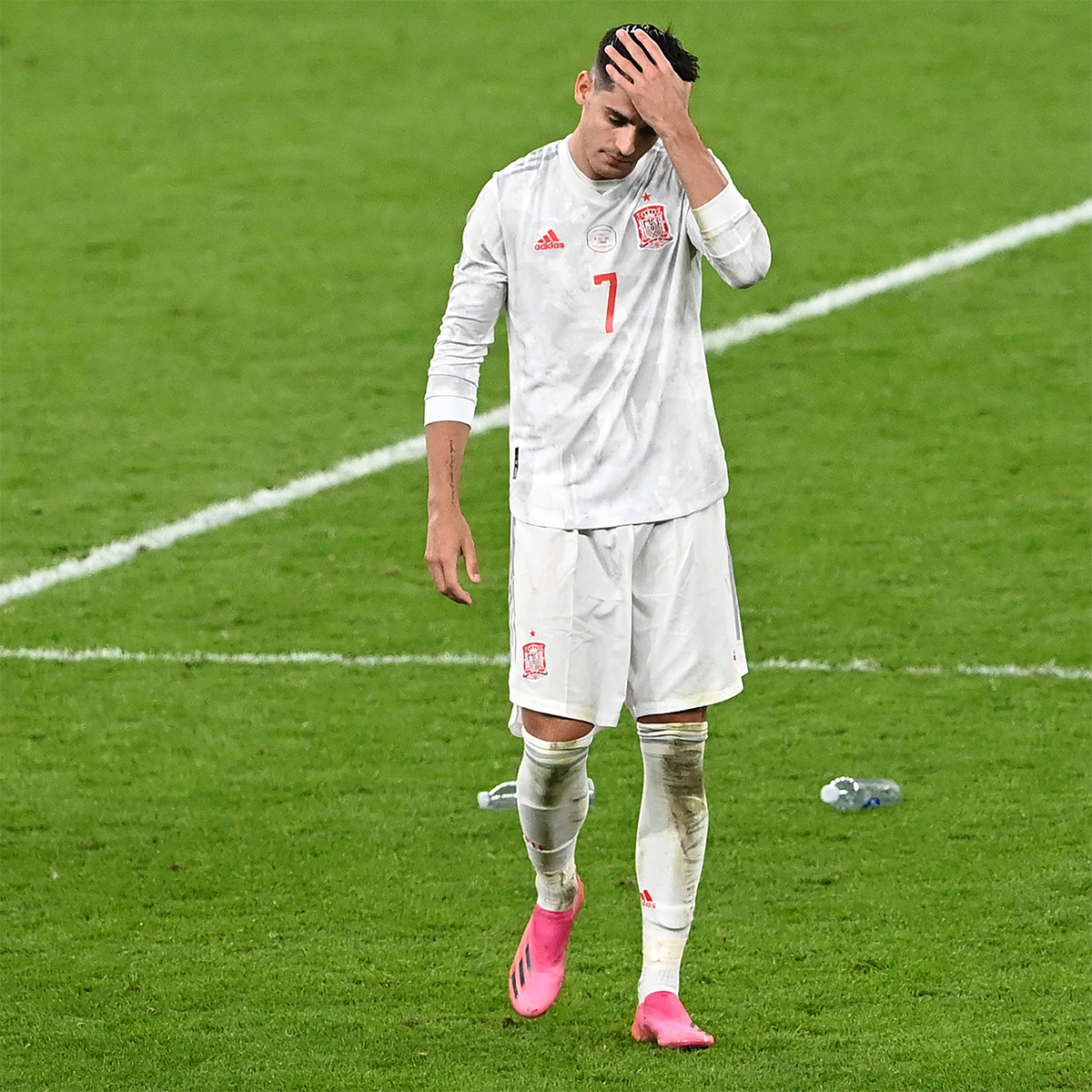 Morata từ người hùng thành tội đồ tuyển Tây Ban Nha - Hình 7