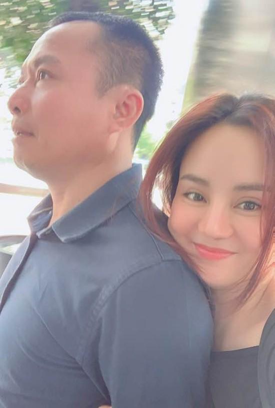 Người bị đồn muốn xin lỗi bà Phương Hằng: Chồng Vy Oanh là ai? - Hình 10