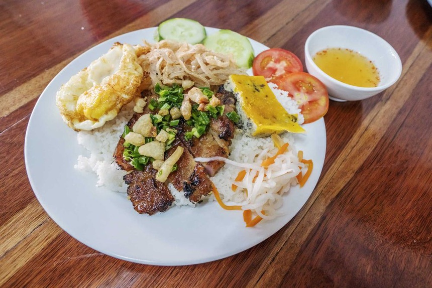 Tạp chí Anh gợi ý ăn bánh xèo ở TP.HCM - Hình 8