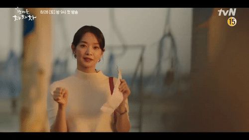 Shin Min Ah liên tục sốc vì những câu nói của Kim Seon Ho trong Hometown ChaChaCha - Hình 8