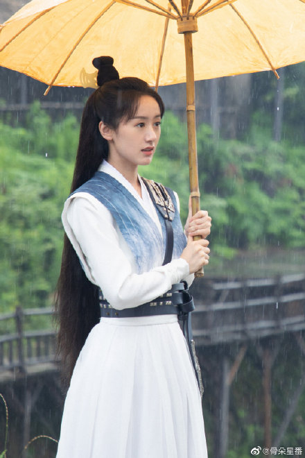 Dương Tử giật luôn danh xưng tiên tỷ của Diệc Phi trên phim trường Trầm Vụn Hương Phai - Hình 8