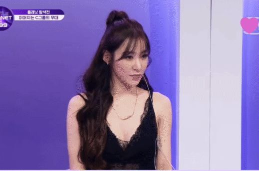 Thí sinh show Mnet cover hit Twinkle của TaeTiSeo (SNSD) nhưng biểu cảm của Tiffany sao thế này? - Hình 5