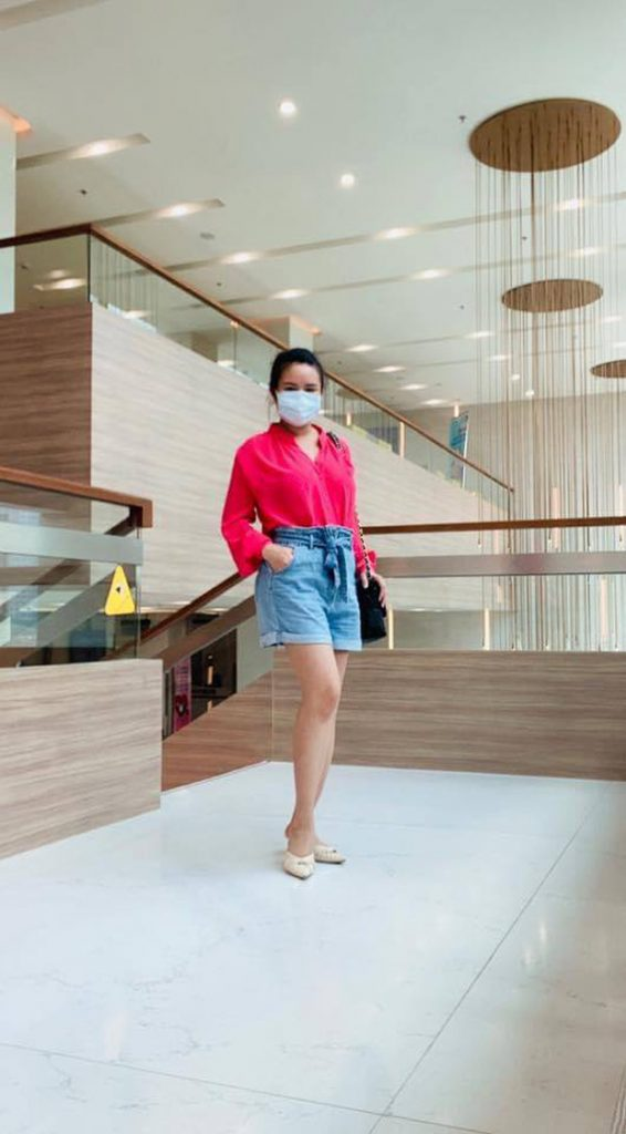Vy Oanh lộ diện sau 1 tháng sinh em bé, Netizen réo tên vụ bùng 400 tỷ - Hình 4