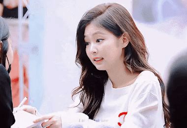 Jennie (BLACKPINK) gây sốt mạng xã hội vì làm điều ngọt ngào nhất cho fan - Hình 3