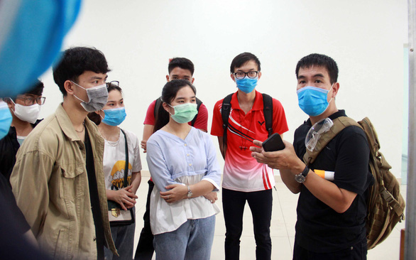 Nóng: Chủ trọ khóa cửa khiến nữ sinh tìm chỗ ngủ trong đêm vì đóng tiền muộn 5 ngày - Hình 3