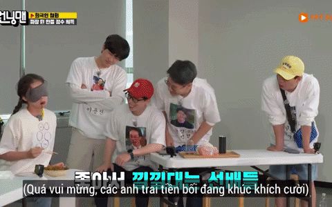 Running Man vướng tranh cãi vì thử thách mất vệ sinh: Cho thành viên ngửi tất thối, phô mai thiu - Hình 6