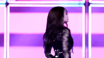 Jennie (BLACKPINK) ngại ngùng thừa nhận đã xem fancam chính mình, Knet gật gù: Nếu là cô ấy tôi cũng sẽ xem mỗi ngày! - Hình 5