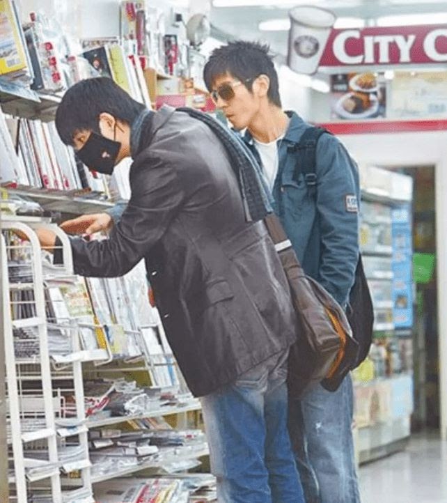 Châu Du Dân - Yêu Từ Hy Viên, dính tin đồn đồng tính, scandal với gái bán hoa và cái kết tuổi 40 - Hình 5
