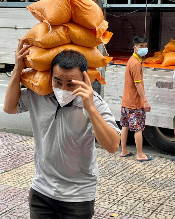Phương Thanh đáp trả tin đồn mẹ ruột và con gái qua đời nhưng giấu nhẹm - Hình 9