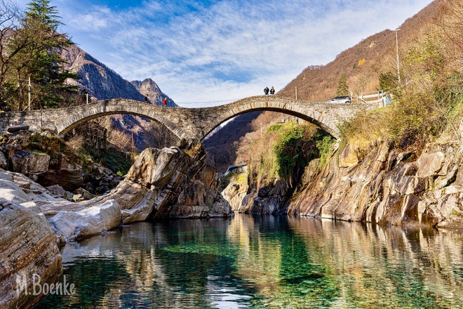 Lạc bước vào “ngôi làng đá” đẹp như tranh vẽ ở Thụy Sĩ Lac-buoc-vao-ngoi-lang-da-dep-nhu-tranh-ve-o-thuy-si-76c-5978609