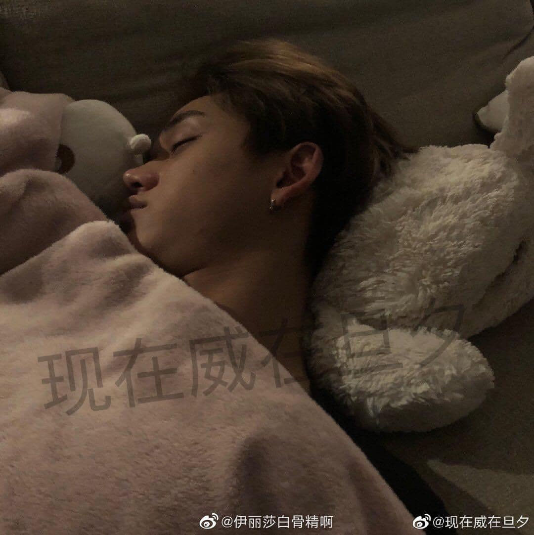 Lucas (NCT) bị liên hoàn phốt từ người yêu cũ, nhắc tới cả Ngô Diệc Phàm và chuyện chăn gối - Hình 4