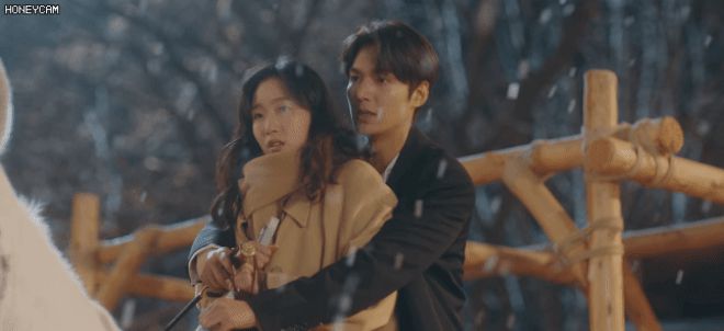 6 cặp đôi phim Hàn có phản ứng hóa học nhạt như nước lã: Lee Min Ho - Kim Go Eun nhìn sượng trân luôn - Hình 3