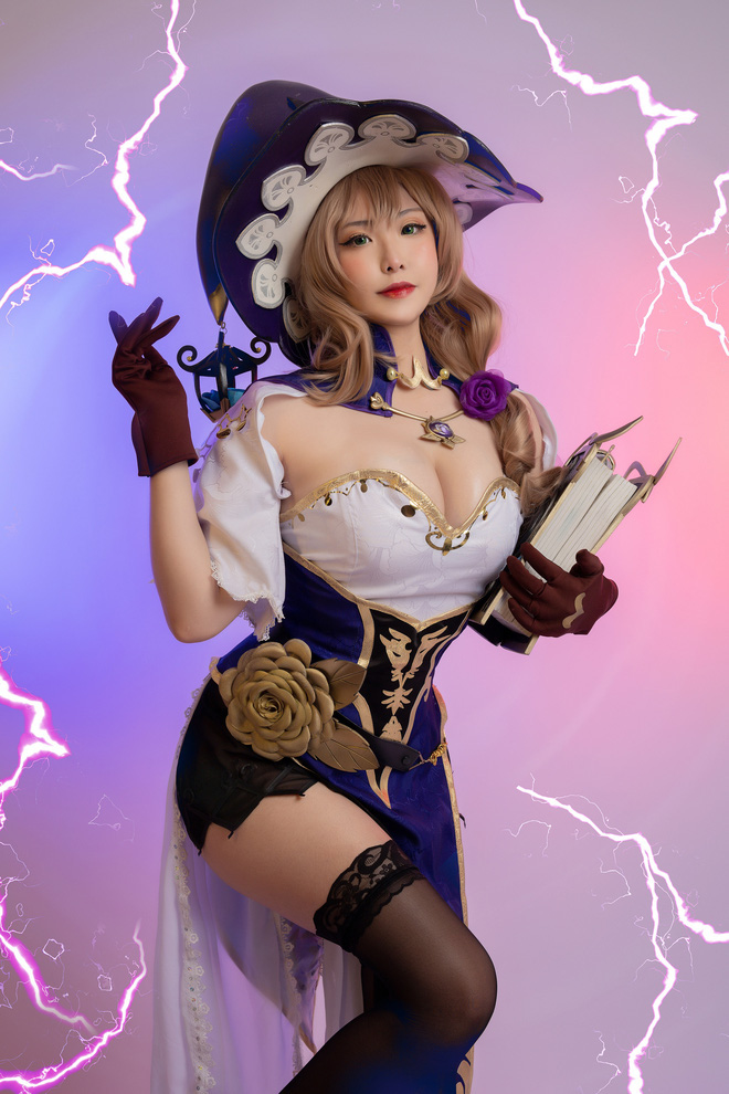 Ngất ngây với cosplay Lisa Genshin Impact của nữ coser nóng bỏng người Việt - Hình 3