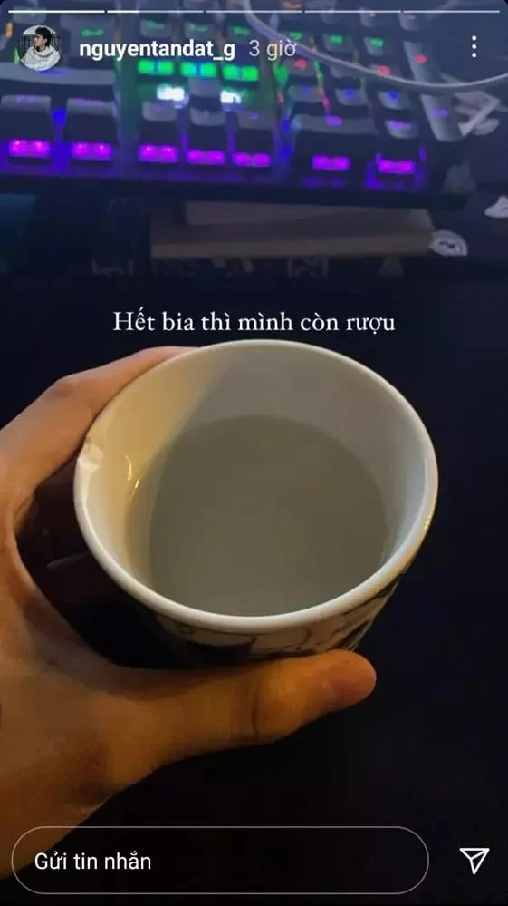 Đạt G liên tục đăng status buồn, rạn nứt với vợ cũ Hoài Lâm? - Hình 1