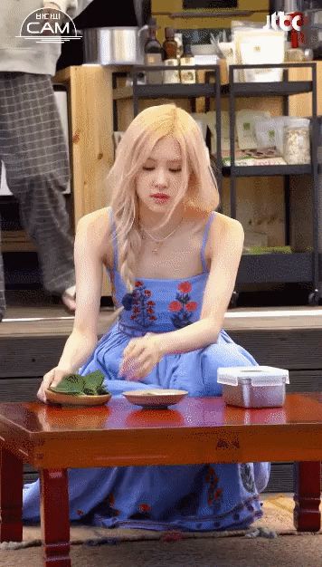 Muốn bóc trần nhan sắc Rosé (BLACKPINK) ở hậu trường mà bó tay, đắt nhất combo tóc vàng bay tôn lên visual đẹp muốn lịm đi - Hình 3