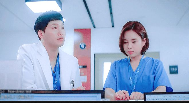 Tương lai 4 cặp đôi Hospital Playlist 2: Ik Jun - Song Hwa chắc kèo thoát ế, nhà Vườn Đông viên mãn nhưng cặp Bồ Câu liệu còn cơ hội? - Hình 21