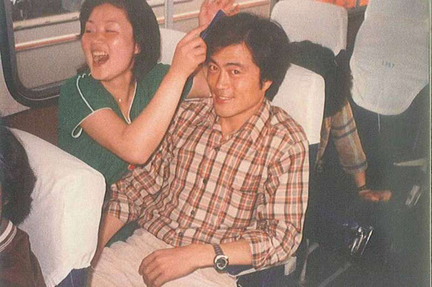 Moon Jae In - Tổng thống Hàn và chuyện tình lãng mạn từ thời sinh viên, 40 năm vẫn nắm chặt tay nhau - Hình 1