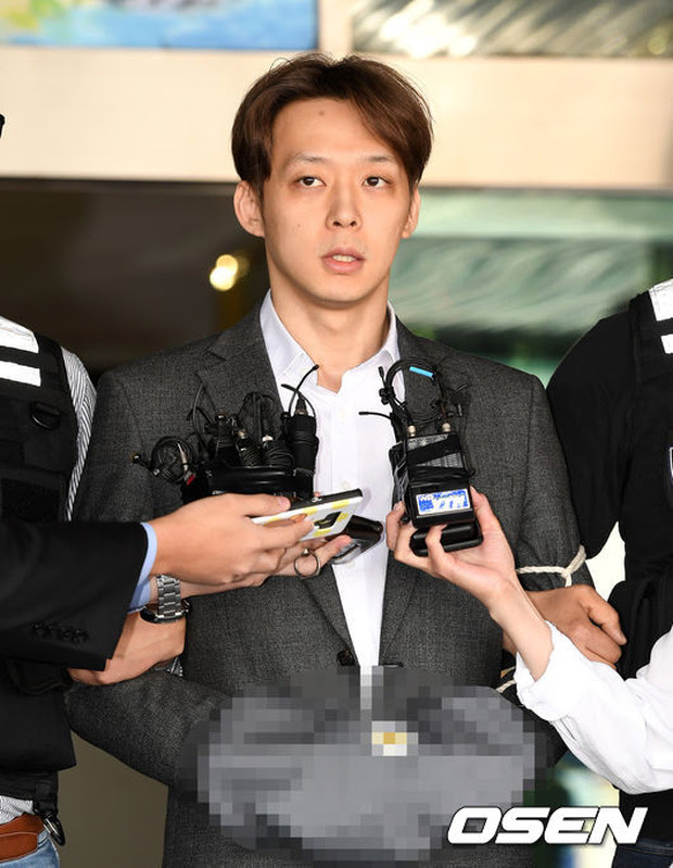 Park Yoochun có 50 bạn gái, chung chạ với phụ nữ có chồng? - Hình 1