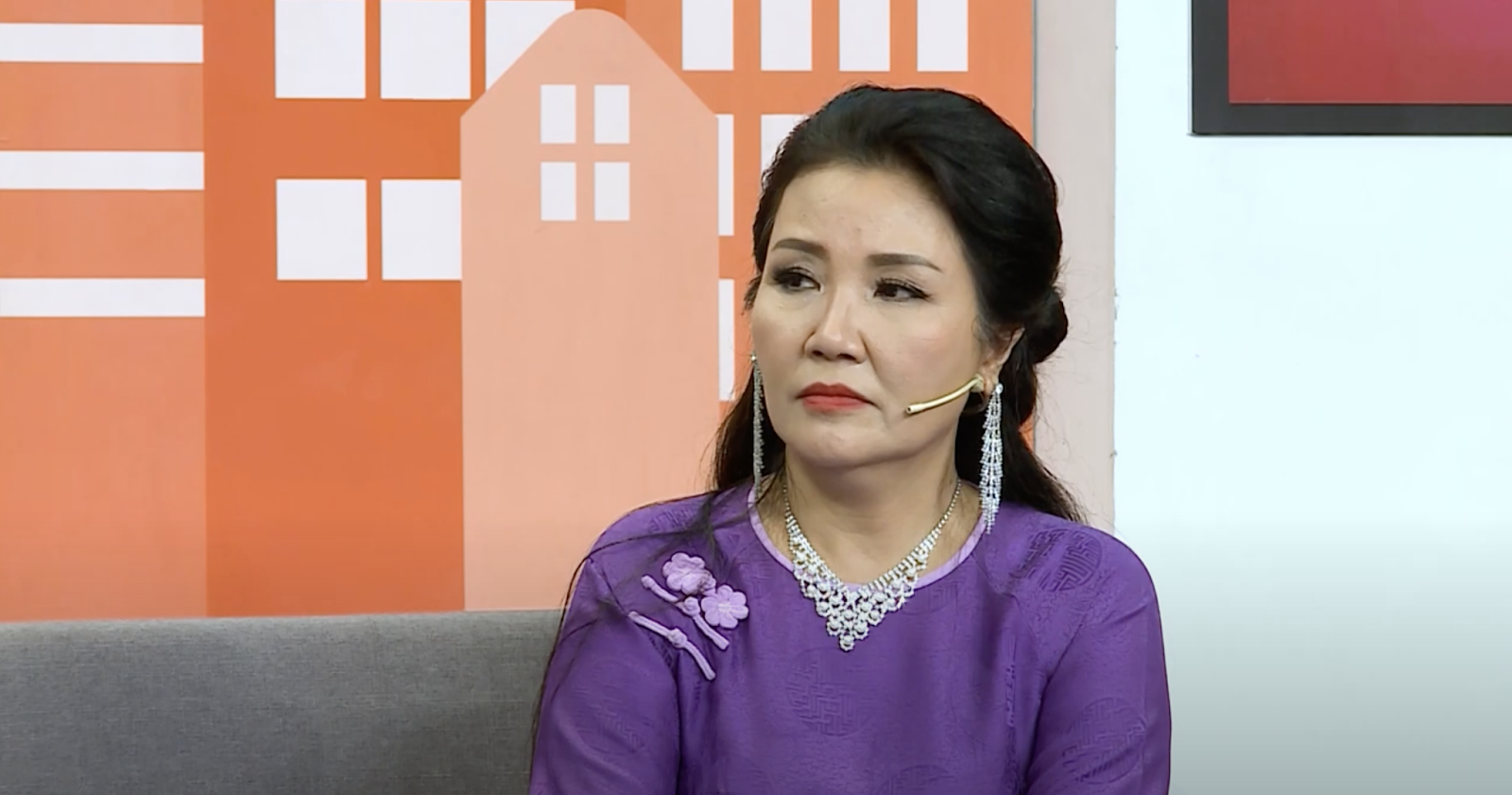 NS Ngân Quỳnh ăn vụng, bị họ hàng bêu rếu ở ngã ba đường - Hình 1