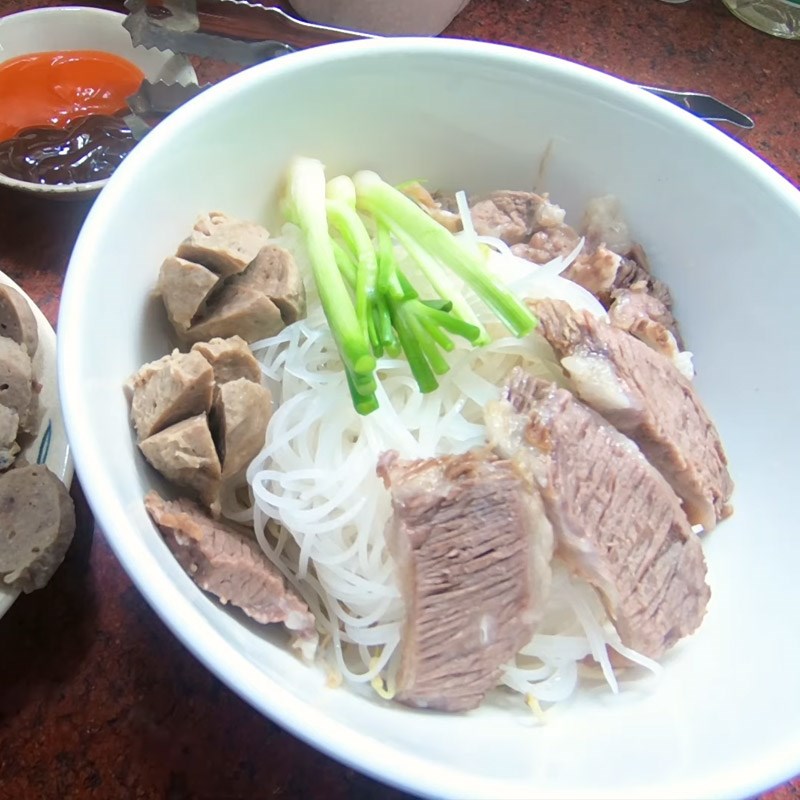 2 cách nấu hủ tiếu bò viên nước dùng trong veo hấp dẫn ngon dễ làm - Hình 46