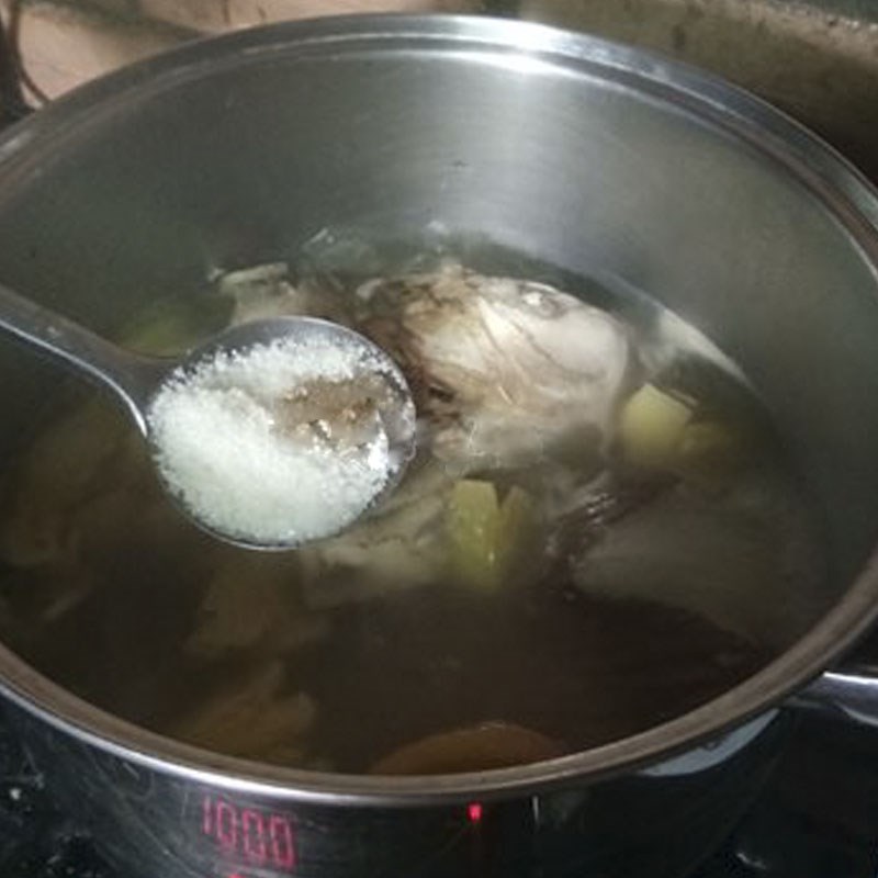 Cách làm cá trôi nấu canh chua thanh nhiệt ngon miệng dễ làm - Hình 10