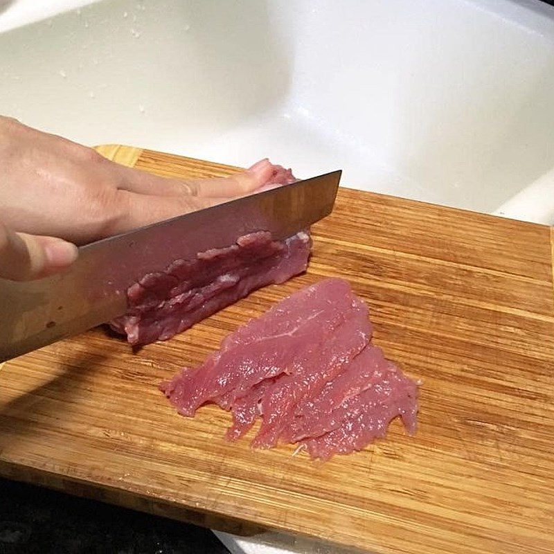 Cách nấu bún bò xương heo cho bữa sáng tại nhà cực đơn giản - Hình 3